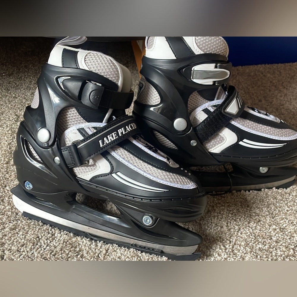 NWB Boys Lake Placid Ice Skates Adjustable